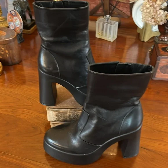 Gianni Bini Levi Tate Leather Platform Black Mid Boots - Picture 4 of 11